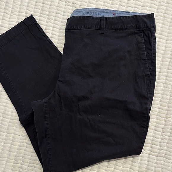 Talbots The Weekend Chino. Classic navy blue Straight Leg Pants - Picture 1 of 3